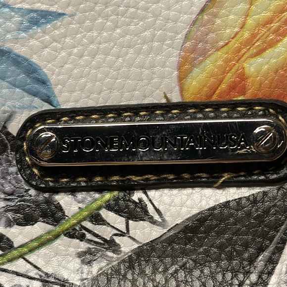 NWOT leather tote/shoulder bag. - Picture 7 of 11